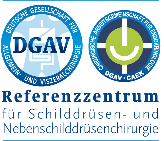 Logos der Deutschen Gesellschaft für Allgemein- und Viszeralchirurgie und der Chirurgischen Arbeitsgemeinschaft für Endokrinologie mit Text 'Referenzzentrum für Schilddrüsen- und Nebenschilddrüsenchirurgie'